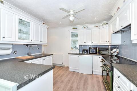 undefined, Fauchons Close, Maidstone ME14