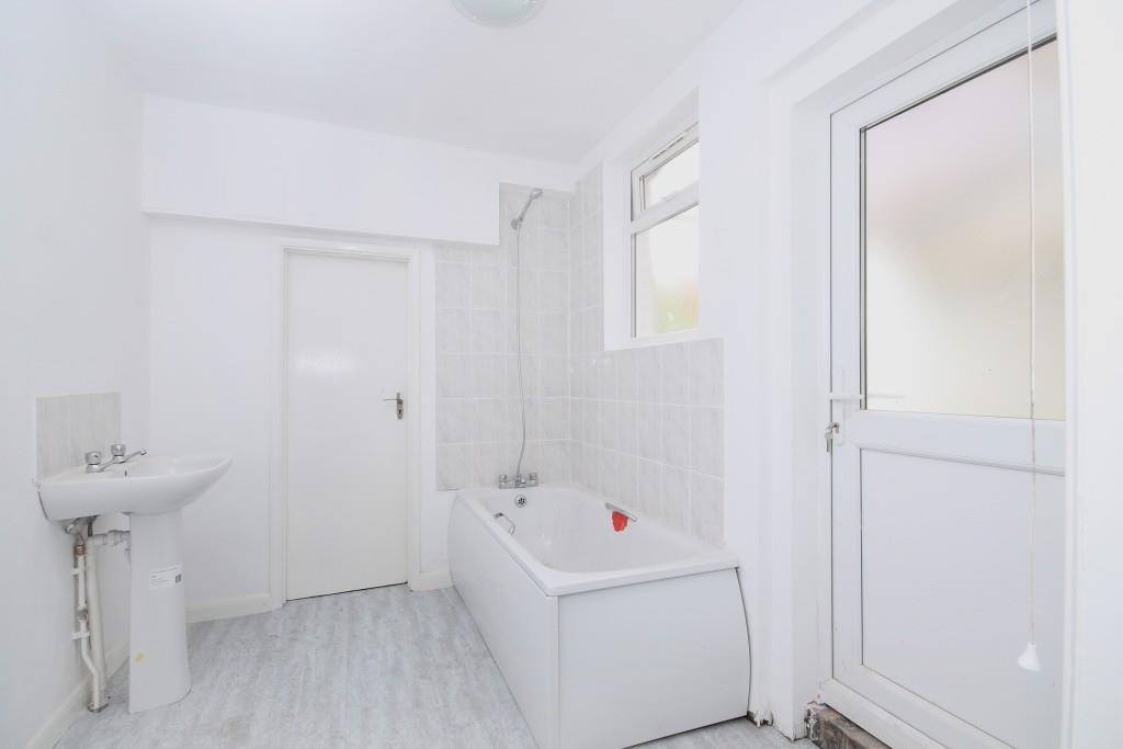 Bathroom.JPG