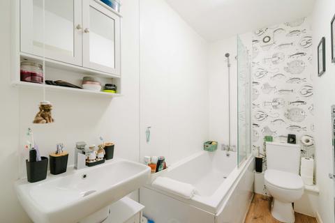 Flat 2, 1 Stackpool Road, Bristol, BS3 1NG