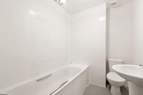 2 bedroom flat to rent, West Cromwell Road, Earls Court, London