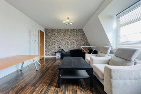 2 bedroom flat to rent, Pilemarsh, Bristol BS5