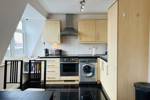 2 bedroom flat to rent, Pilemarsh, Bristol BS5