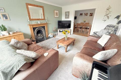 4 bedroom detached house for sale, Park Road, Barnstone