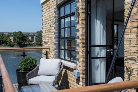 3 bedroom penthouse to rent, Palace Wharf, Rainville Road, London, W6