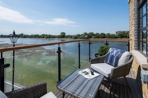 3 bedroom penthouse to rent, Palace Wharf, Rainville Road, London, W6