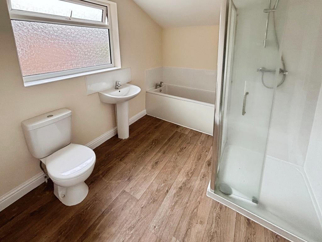 Pbox-bathroom-346679.jpeg