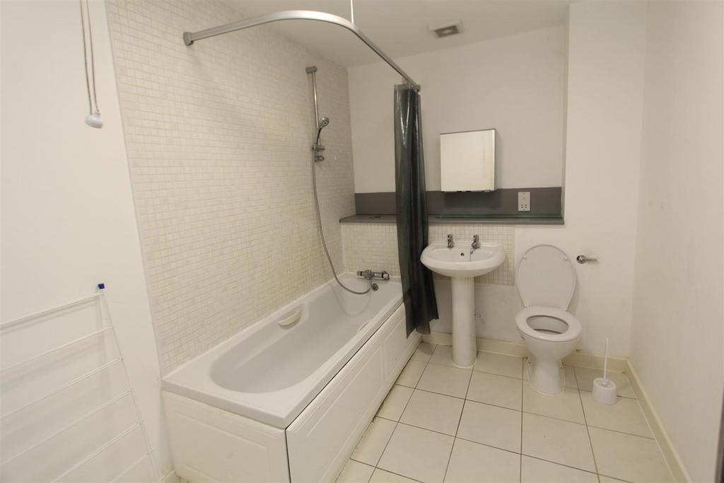 Bathroom.JPG