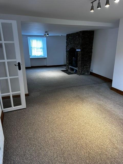 Lounge 2.jpg