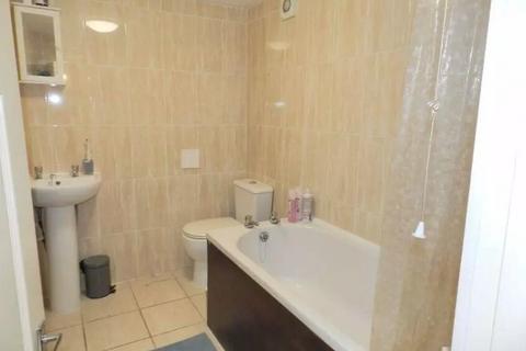 7 bedroom terraced house to rent, Chestnut Avenue, Leeds LS6