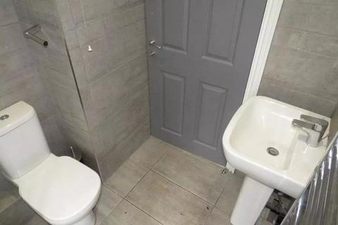 4 bedroom terraced house to rent, Royal Park Road, Leeds LS6