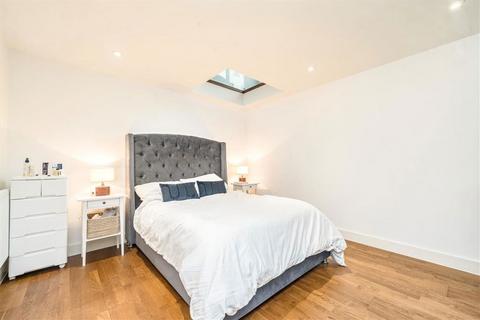 undefined, Brownhill Road, London SE6