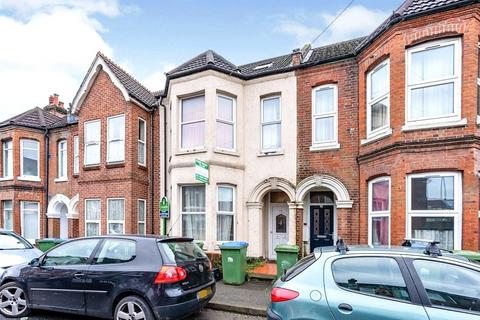 6 bedroom terraced house to rent, Rigby Road, Hampshire SO17