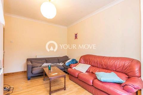 6 bedroom semi-detached house to rent, Granby Grove, Hampshire SO17