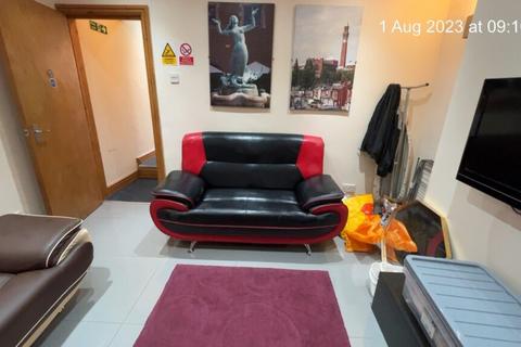 5 bedroom terraced house to rent, Heeley Road Selly Oak, Selly Oak B29