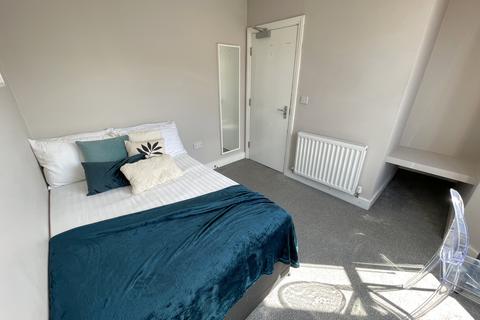 5 bedroom terraced house to rent, Adelaide Road, L7 8SH,