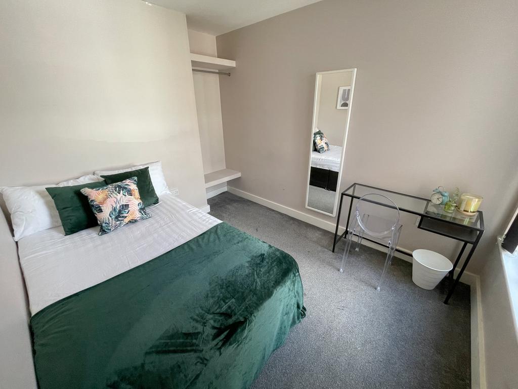 155 Adelaide(5)