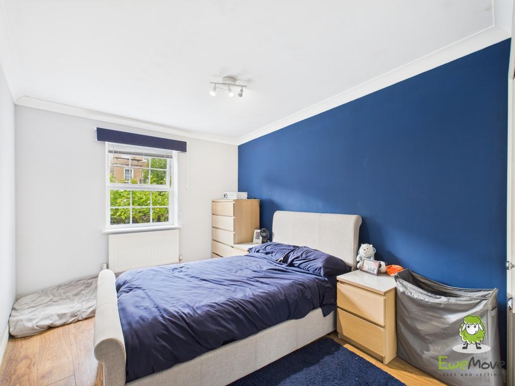 Ewe Move Estate Agents Basingstoke - Compton Way