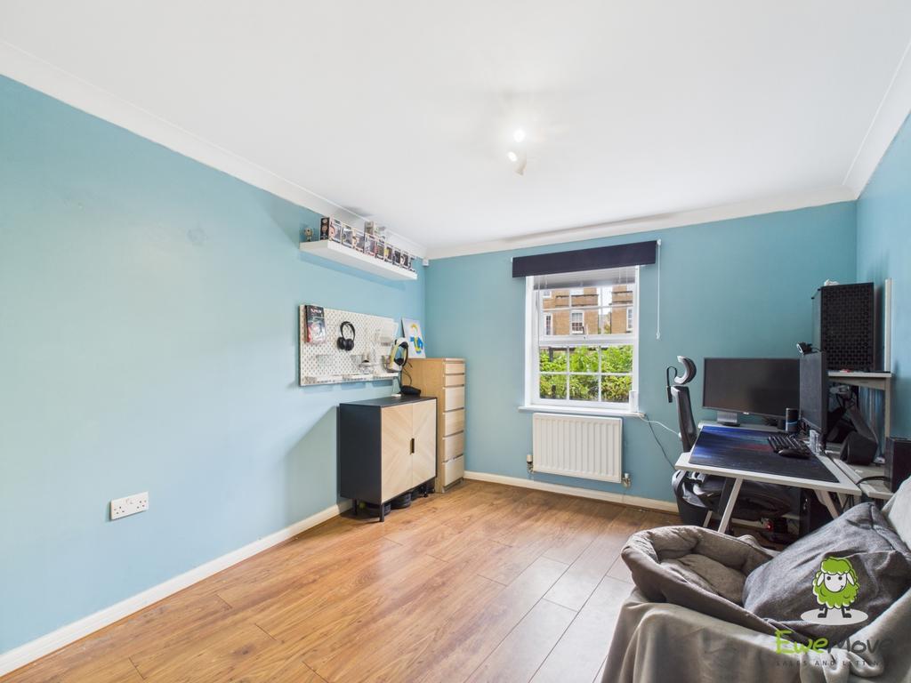 Ewe Move Estate Agents Basingstoke - Compton Way
