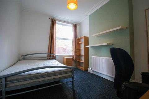 6 bedroom terraced house to rent, Pershore Road, Birmingham B29