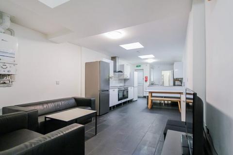 7 bedroom terraced house to rent, Croydon Road, Birmingham B29