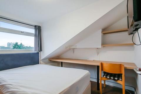 7 bedroom terraced house to rent, Croydon Road, Birmingham B29