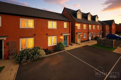 3 bedroom semi-detached house for sale, Silkstone Road, Pontefract WF7
