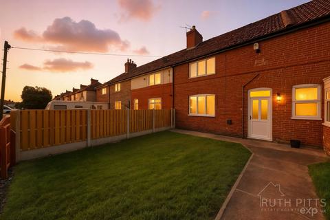 3 bedroom terraced house for sale, Newstead View, Pontefract WF9