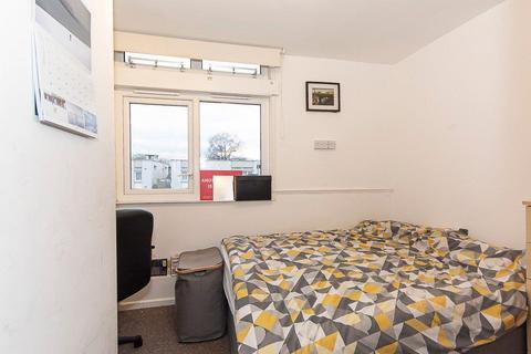 4 bedroom flat to rent, Victoria Rise, Clapham SW4