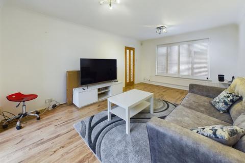3 bedroom semi-detached house to rent, Windmill Road, Hemel Hempstead, HP2