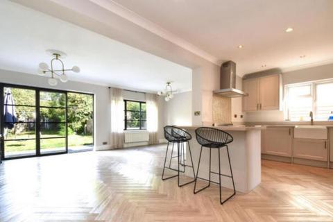 403 Southborough Lane, Bromley, BR2 8BQ