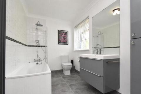403 Southborough Lane, Bromley, BR2 8BQ