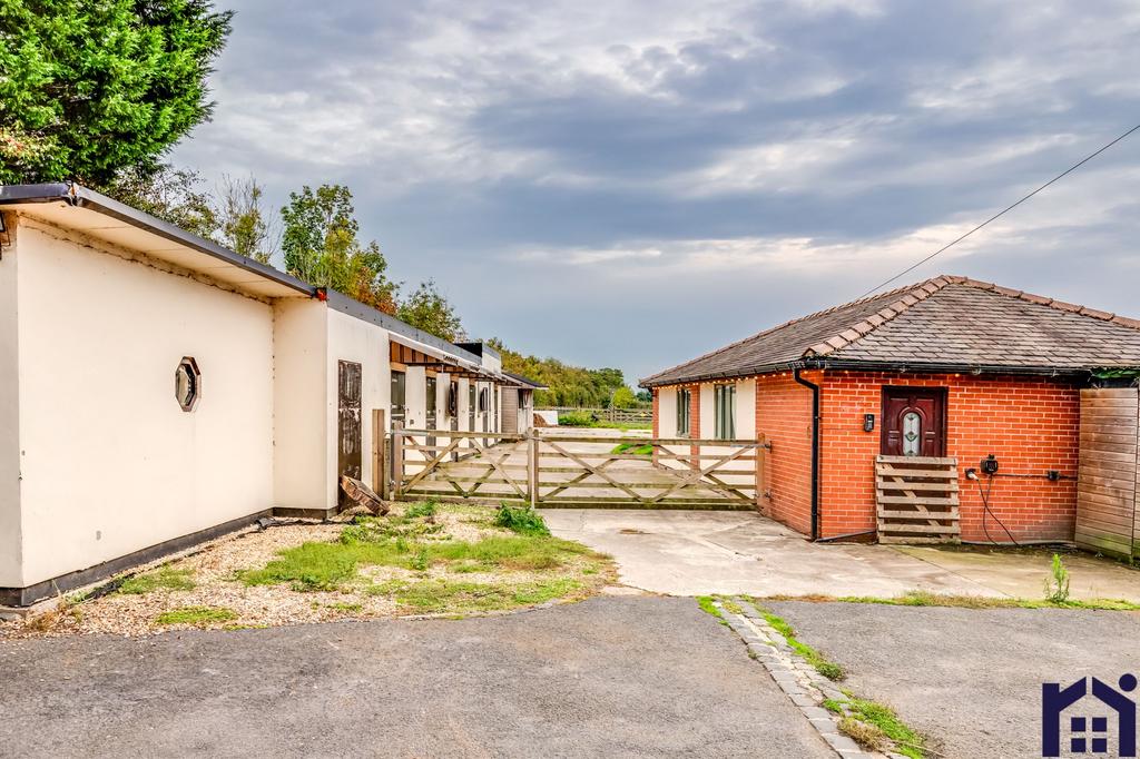 Annex &amp; stables