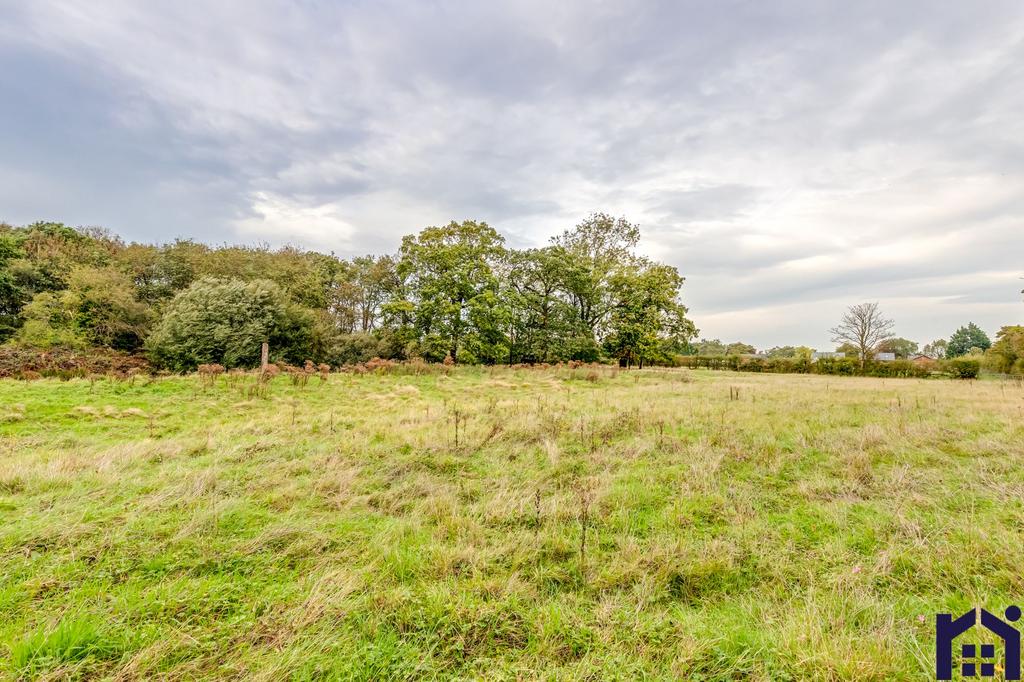 Lodge field