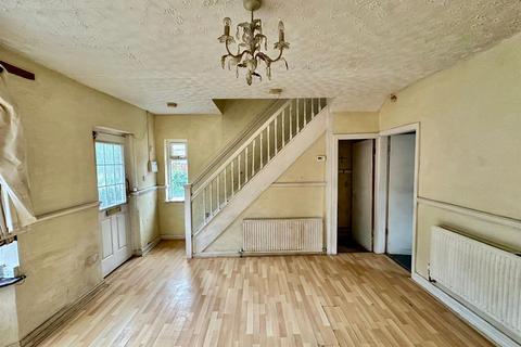 2 bedroom end of terrace house for sale, Limeside Road, Oldham