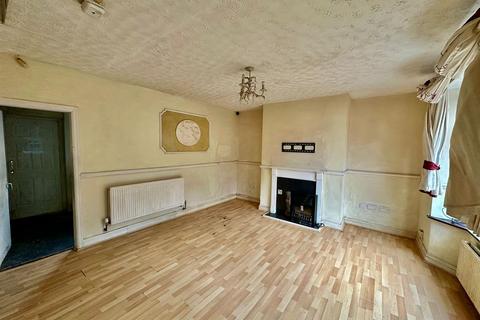 2 bedroom end of terrace house for sale, Limeside Road, Oldham