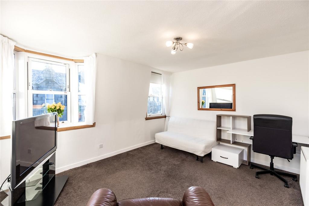 Lounge/Bedroom