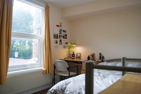 7 bedroom terraced house to rent, Bournbrook Road, Birmingham B29
