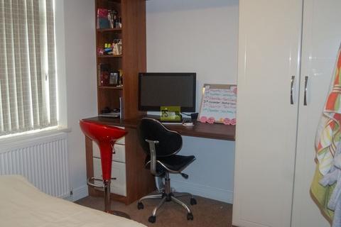 5 bedroom terraced house to rent, Hubert Road, Birmingham B29