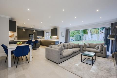 5 bedroom detached house for sale, Tyrrells Close, Fetcham, Leatherhead, KT22
