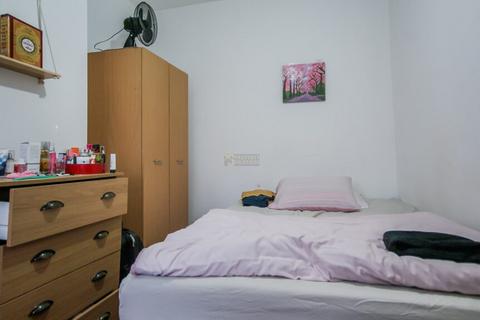 3 bedroom terraced house to rent, Tiverton Road, Birmingham B29