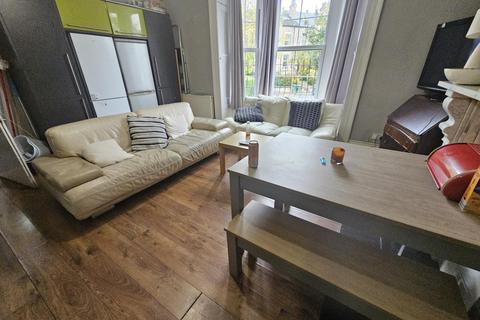 6 bedroom house to rent, Hyde Park Terrace, Leeds