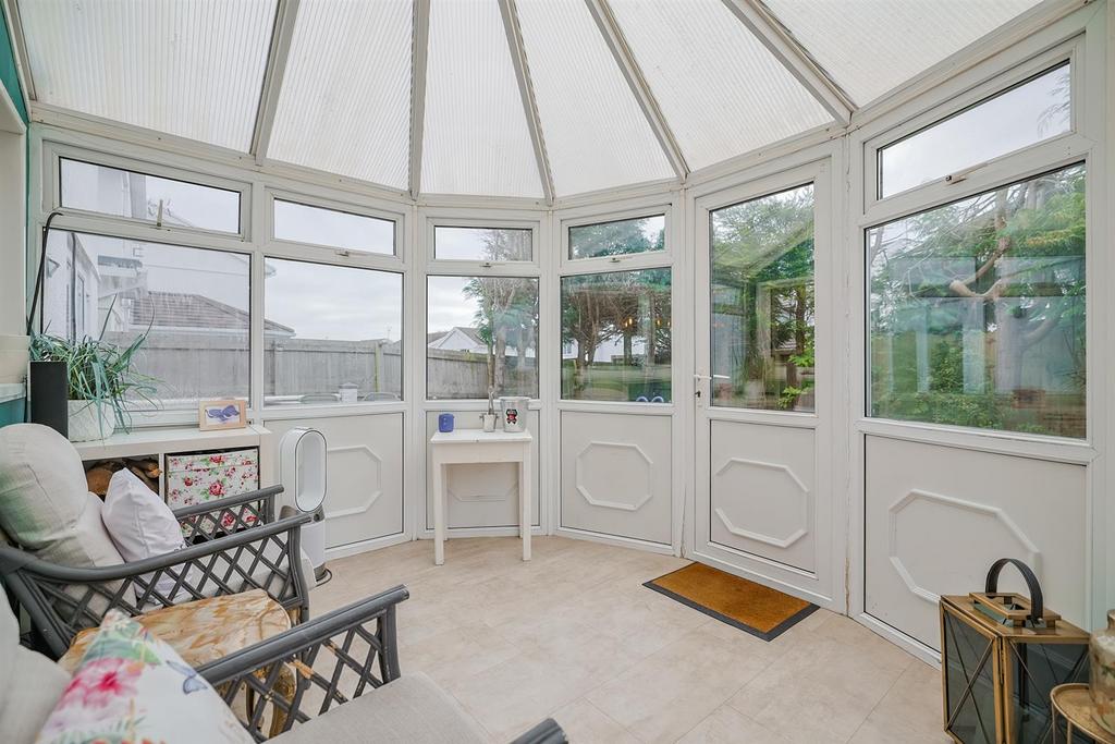 23 St Andrews Close - Web (11 of 40).jpg