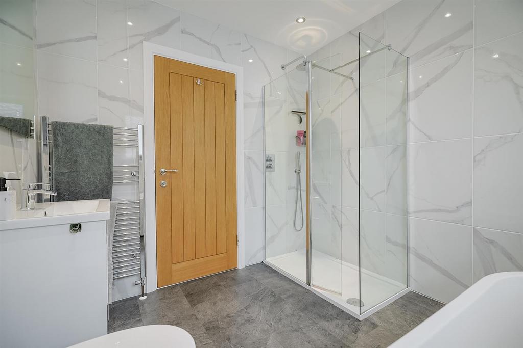 23 St Andrews Close - Web (24 of 40).jpg