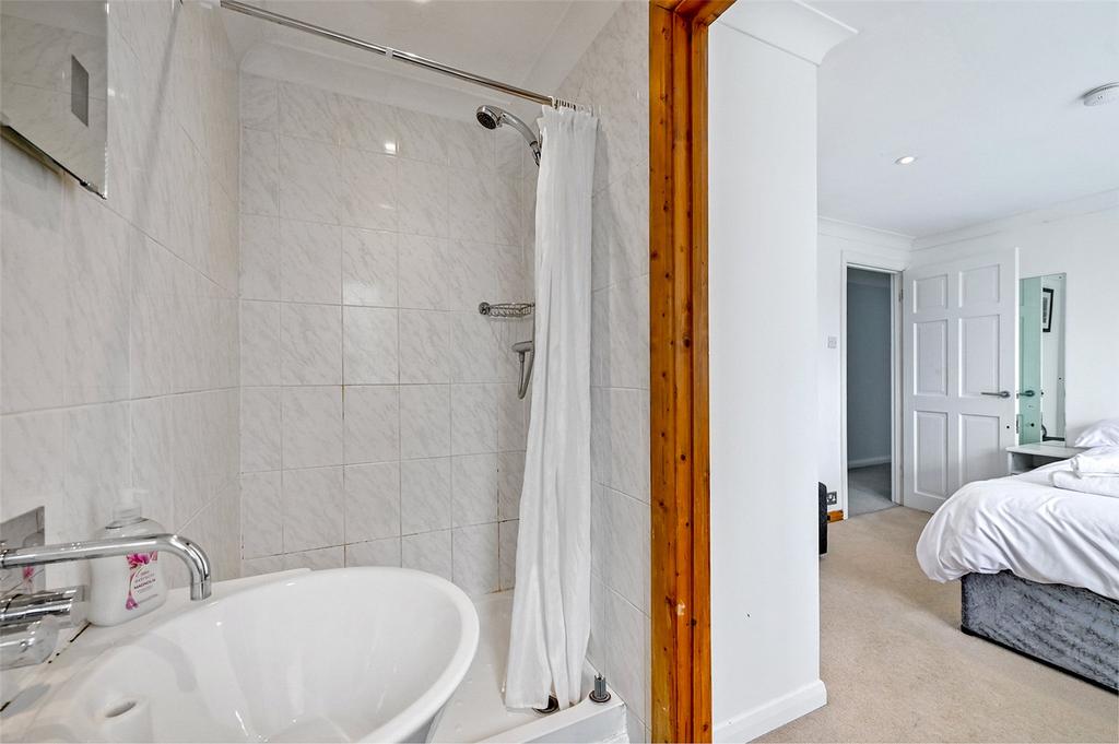 Ensuite