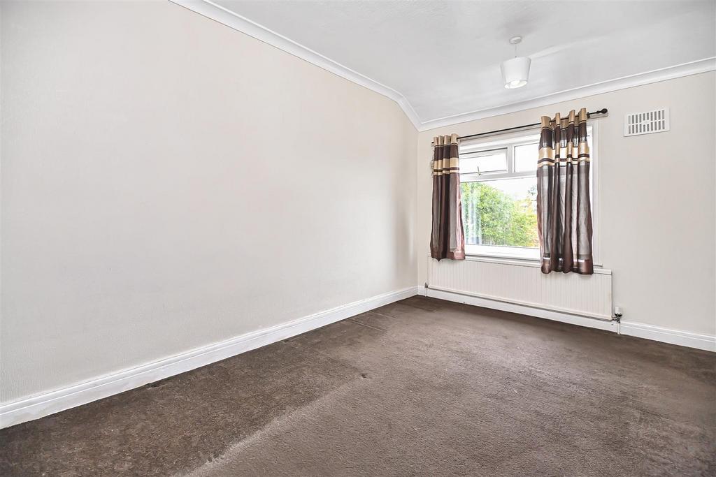 18 Eva Street Bedroom 2.jpg