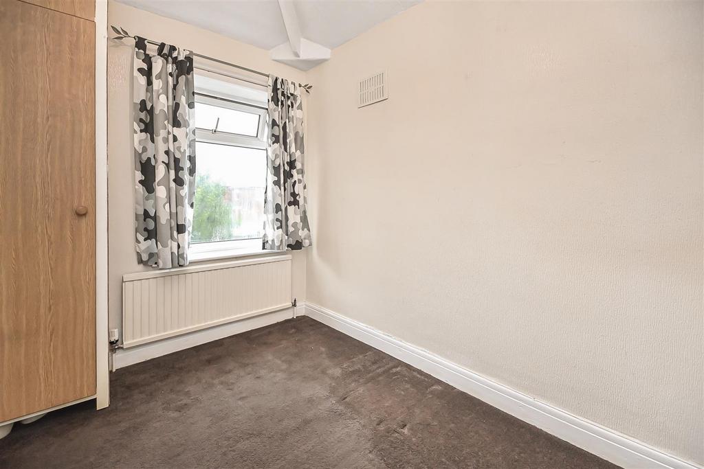 18 Eva Street Bedroom 3.jpg