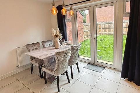 2 bedroom end of terrace house for sale, Abbots Drive, Oadby, LE2