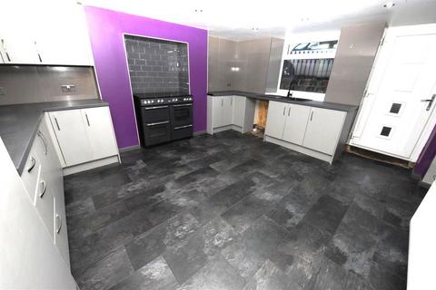 4 bedroom detached house for sale, Crag Hill Road, Thackley, Bradford