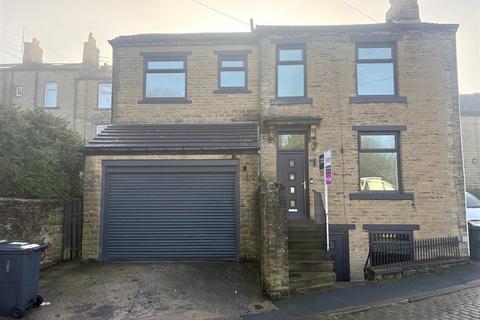 4 bedroom detached house for sale, Crag Hill Road, Thackley, Bradford