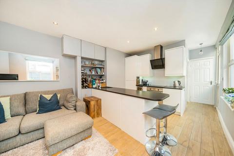 2 bedroom maisonette for sale, Sellincourt Road, London SW17